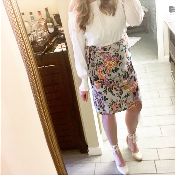 LOFT Dresses & Skirts - WORN ONCE: LOFT Wrap Tie Skirt